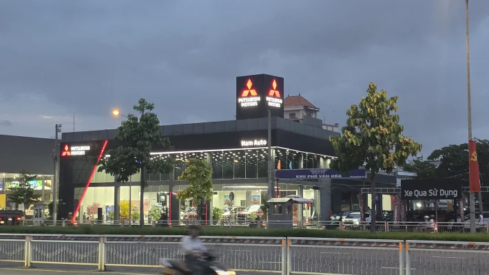 showroom mitsubishi phú mỹ hưng