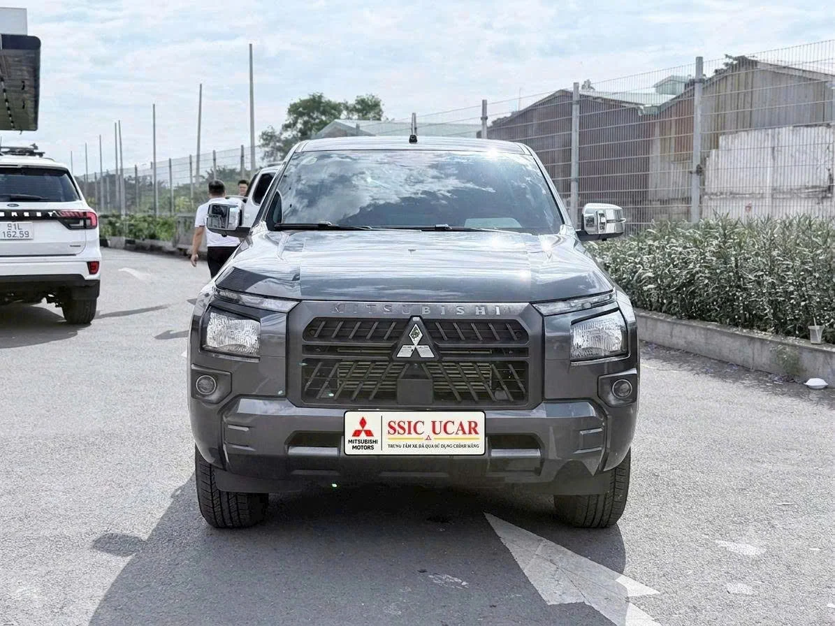 mitsubishi triton 2026 lướt